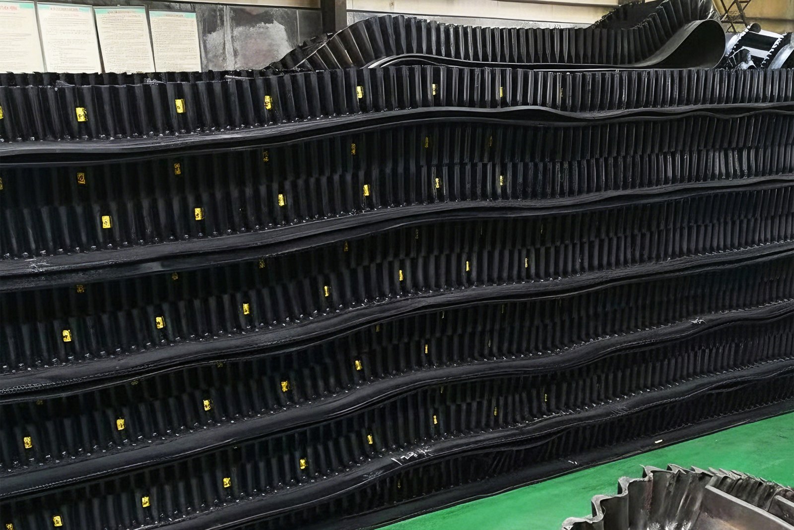 O1CN01dHGwr21u70iZrl6j0_!!970255989-0-cib